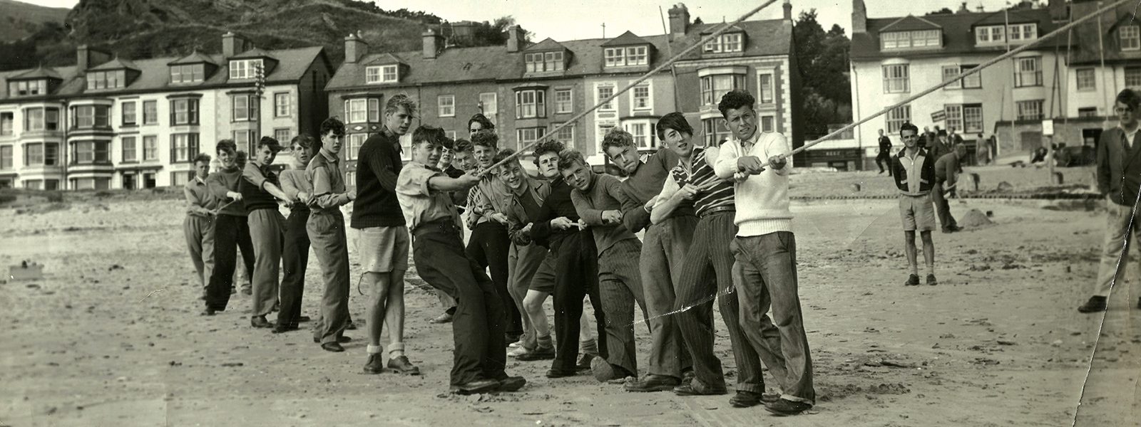 1600x600 alumni Aberdovey rope