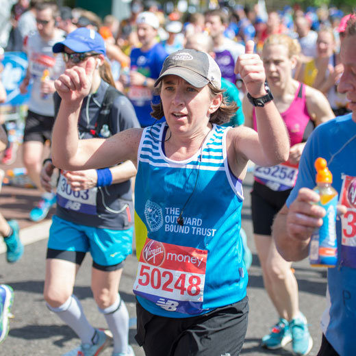 Marathon-runner-woman2-fundraising-thumbnail-520x520