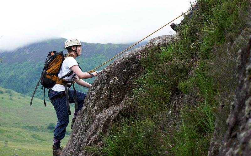 Girl-climbing-abseiling-loch-eil-800x500